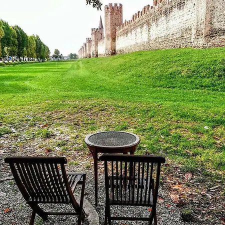 Medieval Relais - Location *