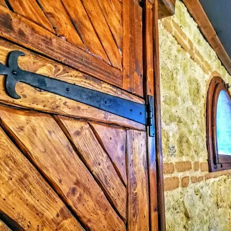 Medieval Relais - Location مونتاغنانا