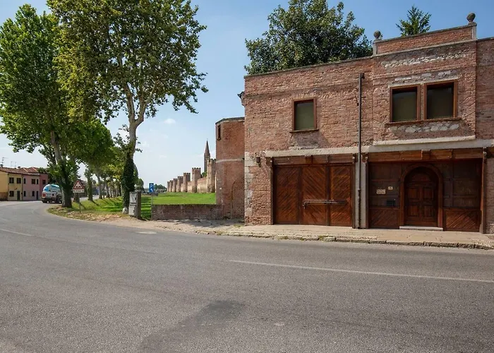 Medieval Relais - Location Vendégház 4*